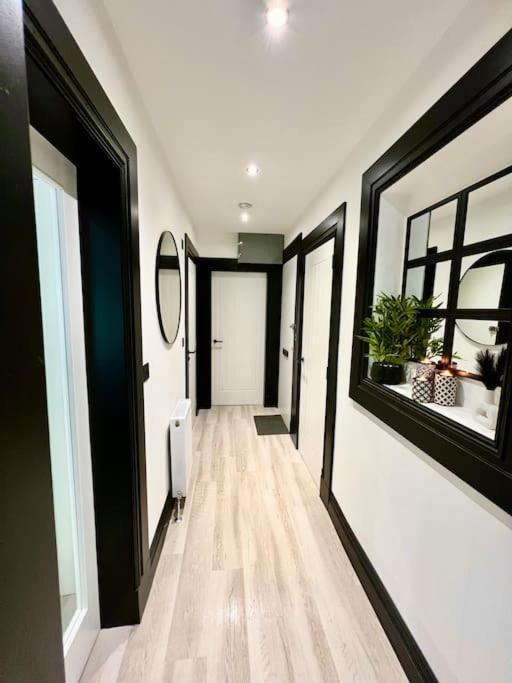 Contemporary Flat In Prime Centre Appartement